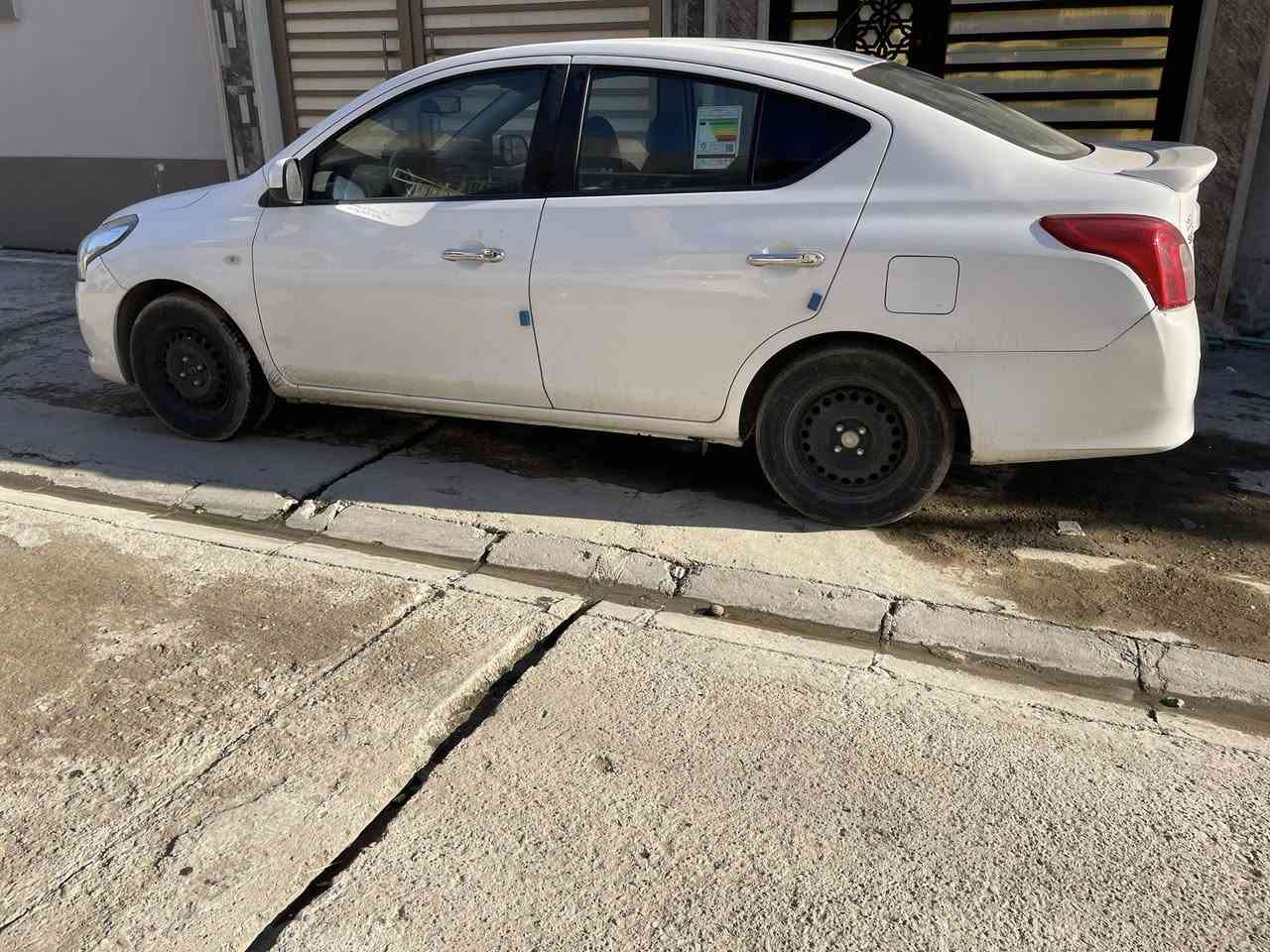 السلام وعليكم نيسان صني موديل 2022 رقم أربيل  السعر 122 وبيها مجال  رقم هاتف ***********
