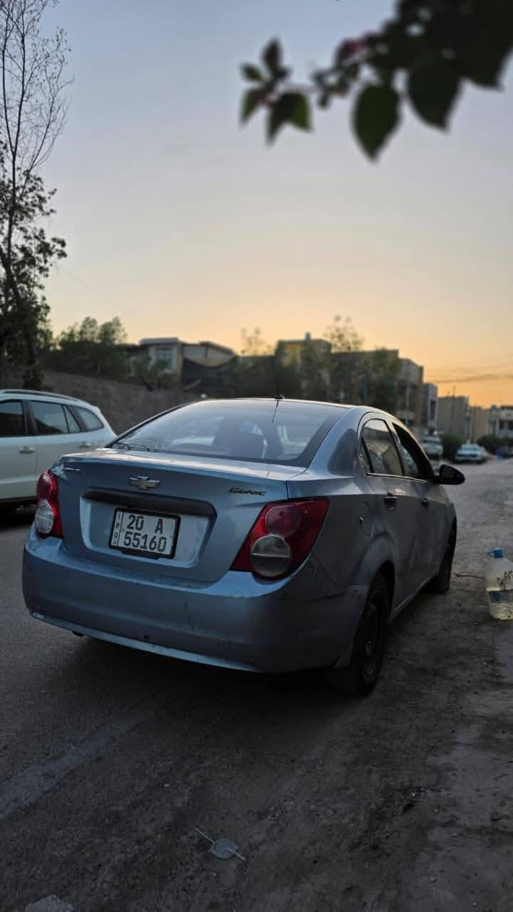 شوفر سونك موديل 2013وارد خليجي 
ماشية 93الف 
محرك كير كفالة 
تخم تاير قبل سبوع شاد 
صدر جديد 
تدفئه تبريد كله جهاز حته غاز بيها خلل تبريد فقط كلج كمبريسر 
دوشمة جديدة 
غرفة نضيفة بدون اي نقص 
كهربائيات كله شغالة وجديدة 
سنوية 2030
رقم دولي تحويل مباشر 
سيارة تحتاج صفحه صبغ مع دعاميات فقط 
سعر 55بيها مجال حك جية وترهم مراوس حسب القناعة 
مكاني ديالى بعقوبة 
***********
