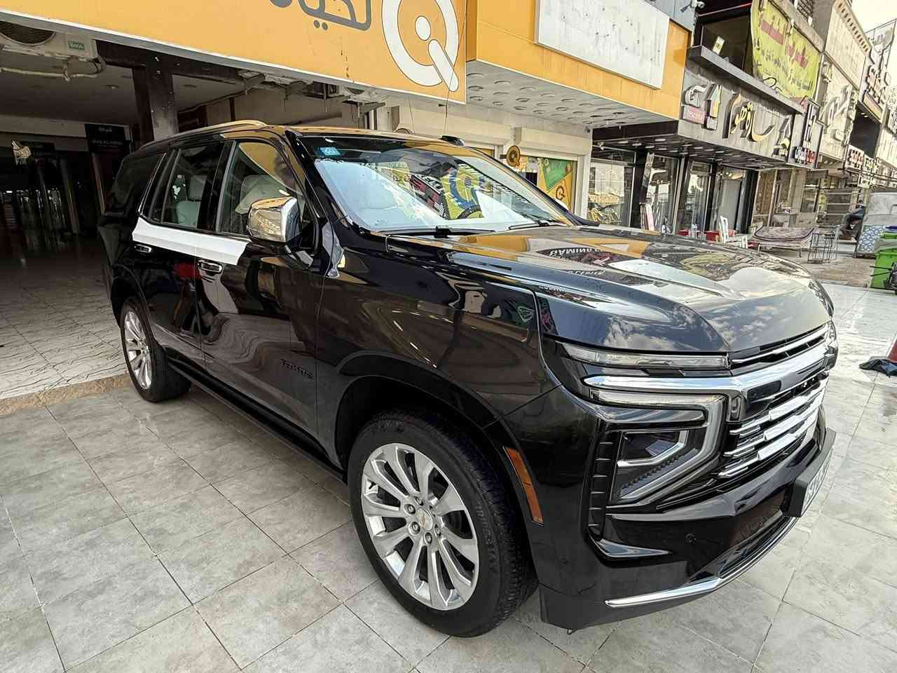 سلام عليكم تاهو موديل 25 ماشية 25  الف مايل . جديدة مغلقة ببي أف بريميرا اعلى مواصفات وفول الفول السعر. المطلًوب 665$ الف مكانهه بسمايه  سياره كفاله عامه من كلشي 
هاتف ***********
