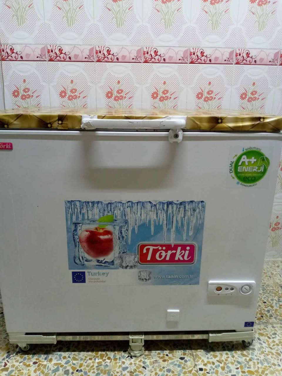 مجمده جديده تستخدم قليل ما صار شهر  سعرها  260 بيها مجال 250


**إذا كنت صاحب هذا الإعلان وتريد حذفه لأي سبب، رجاءا أرسل رسالة إلى الدعم الفني**