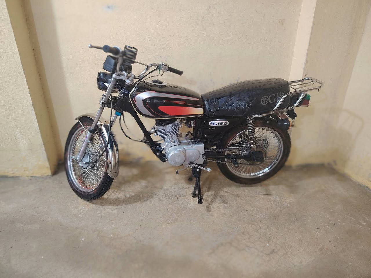 دراجه للبيع محرك شرط مامفتوح اوراق موجود سعر 425الاستفسار***********؟المو شراي لايخابر بدون ازعاج
