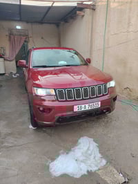 جراند شيروكي • ٢٠١٥ • ٦ أسلندر