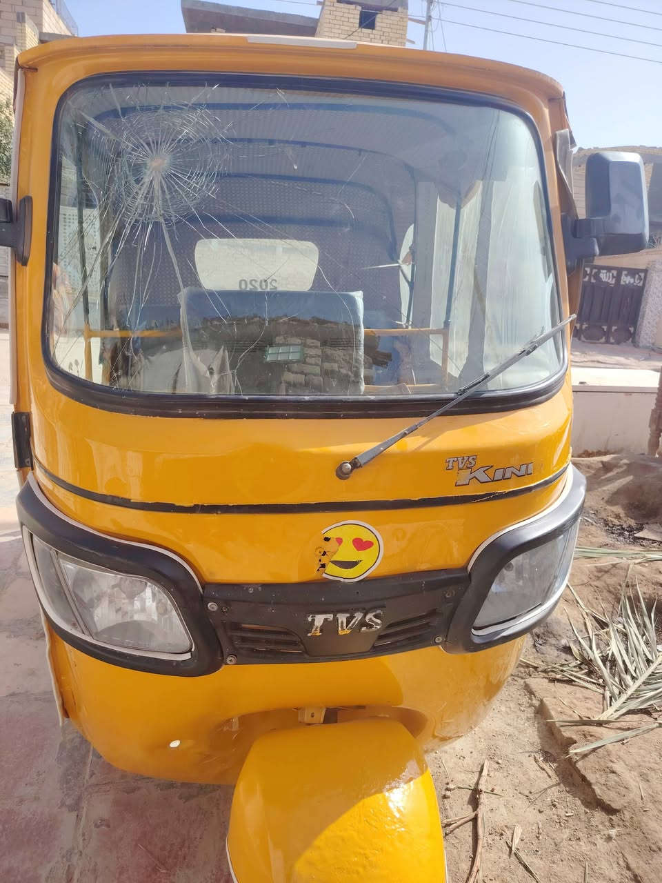 تكتك موديل ٢٠ أوراق مكان ناصريه سعر ٤ ملاين بيها مجال التواصل واتساب ***********
