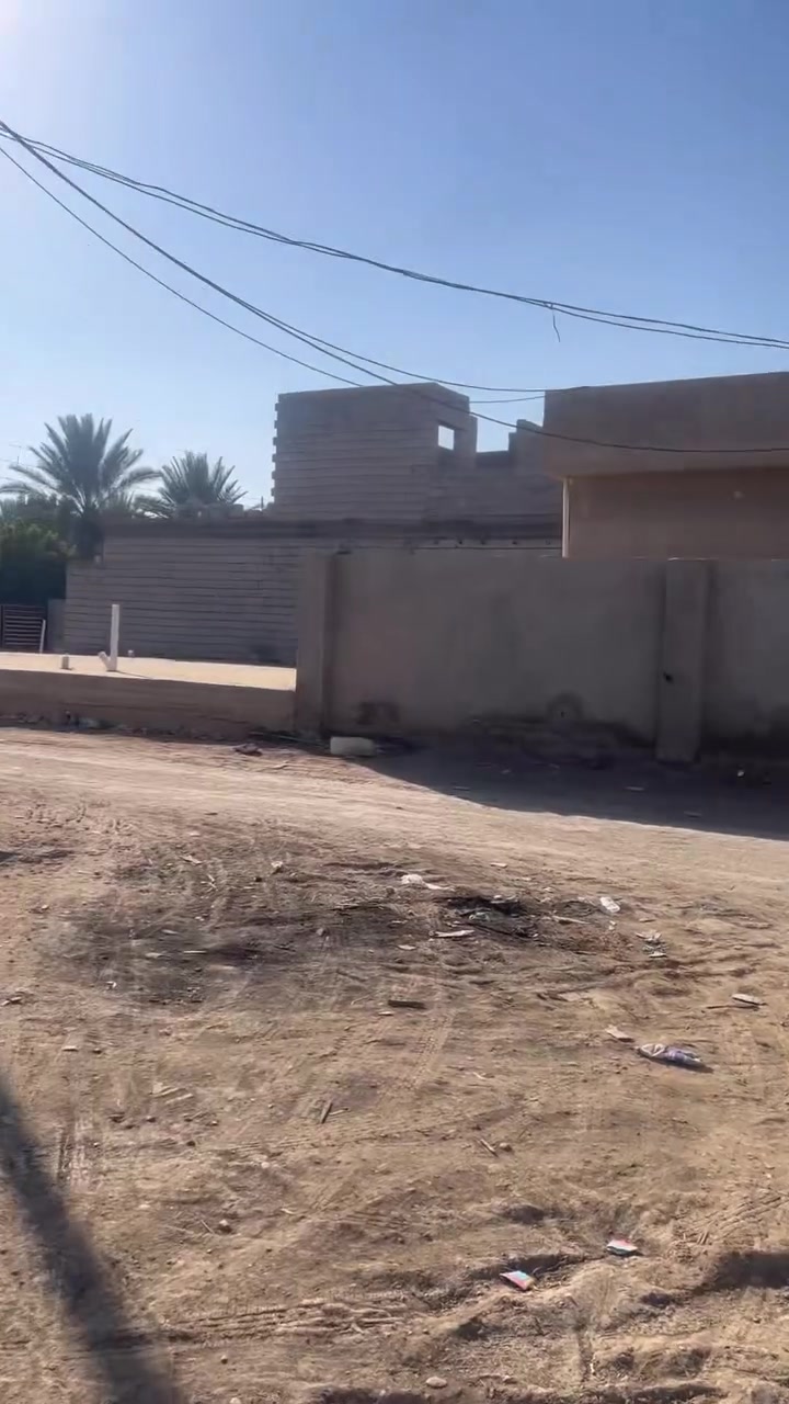 رقم الاعلان  32

دار للبيع زراعي
  عنوان المدائن خلف صيدليةابو انس 
 
تفاصيل                           السعر 70 وبي مجال 

كراج خارجي
صحيات داخلية خارجيه 
مطبخ+استقبال +صالة+٢غرف نوم

         
             ***********📍
            ***********📍 

عندك عقار حاب تعرضى 
راسلنا واتساب او فيسبوك.
مع الدعاء بالتوفيق
