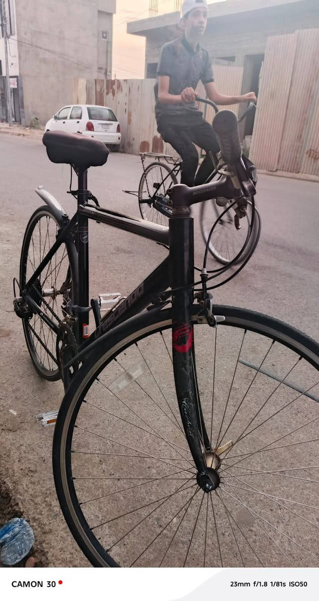 للبيع حيل نضيف ماتصرف علي ربع كلو شغال باسكل رياضي خفيف السعر 150 وبي مجال


**إذا كنت صاحب هذا الإعلان وتريد حذفه لأي سبب، رجاءا أرسل رسالة إلى الدعم الفني**