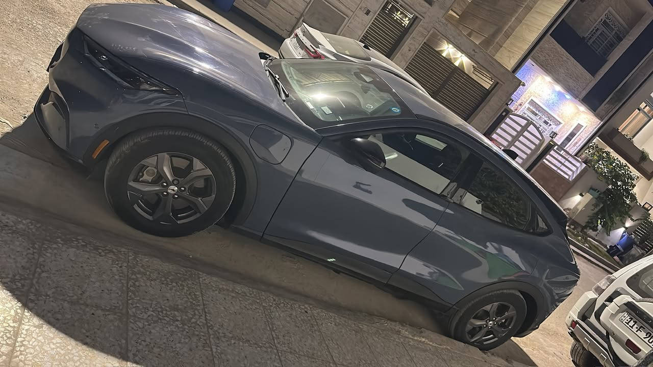 السلام عليكم  احبتي
للبيع موستانك Mach-E 2023
حادث خفيف مثل مموضح بدون ايرباك
مدى الشحن الحقيقي 430 كيلو
كامرات محيطية 
شاشة ايباد
السيارة جديدة بدون اي نقص
***********
