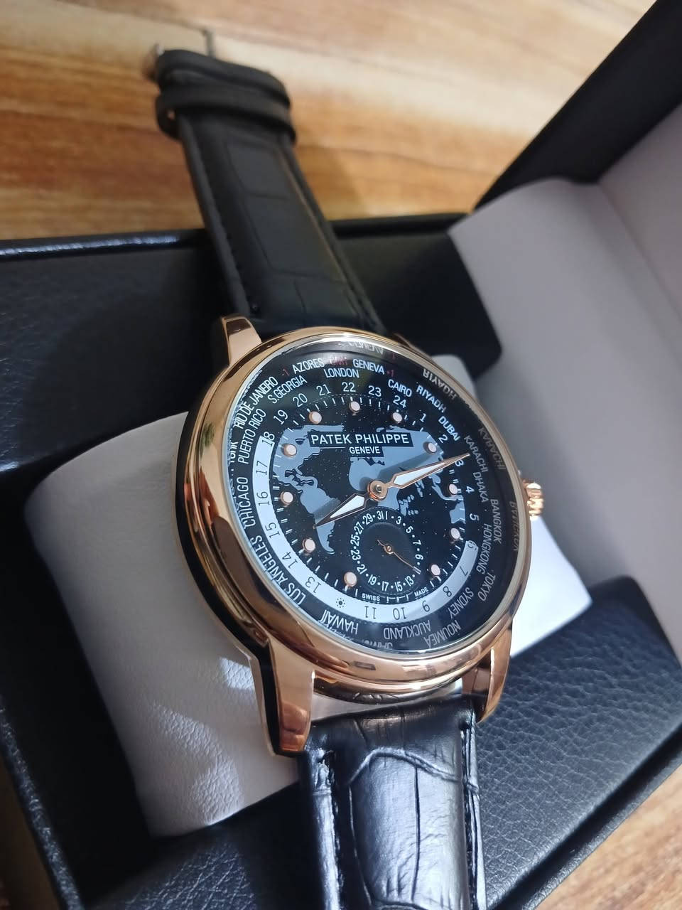 باتك فلب دولي موديل قديم
قطعه مال امزون تحفه فنيه 

اميال وارقام لامينوس 

دبل مكينه سنتر ثواني منفصل سويس ميد 

ستانلس ستيل ضد الماء 

سير جلد اصلي دبل خياط 

السعر 35 الف على اول تم
تابعني دئمن انشر ساعات قديمه وجديده


**إذا كنت صاحب هذا الإعلان وتريد حذفه لأي سبب، رجاءا أرسل رسالة إلى الدعم الفني**