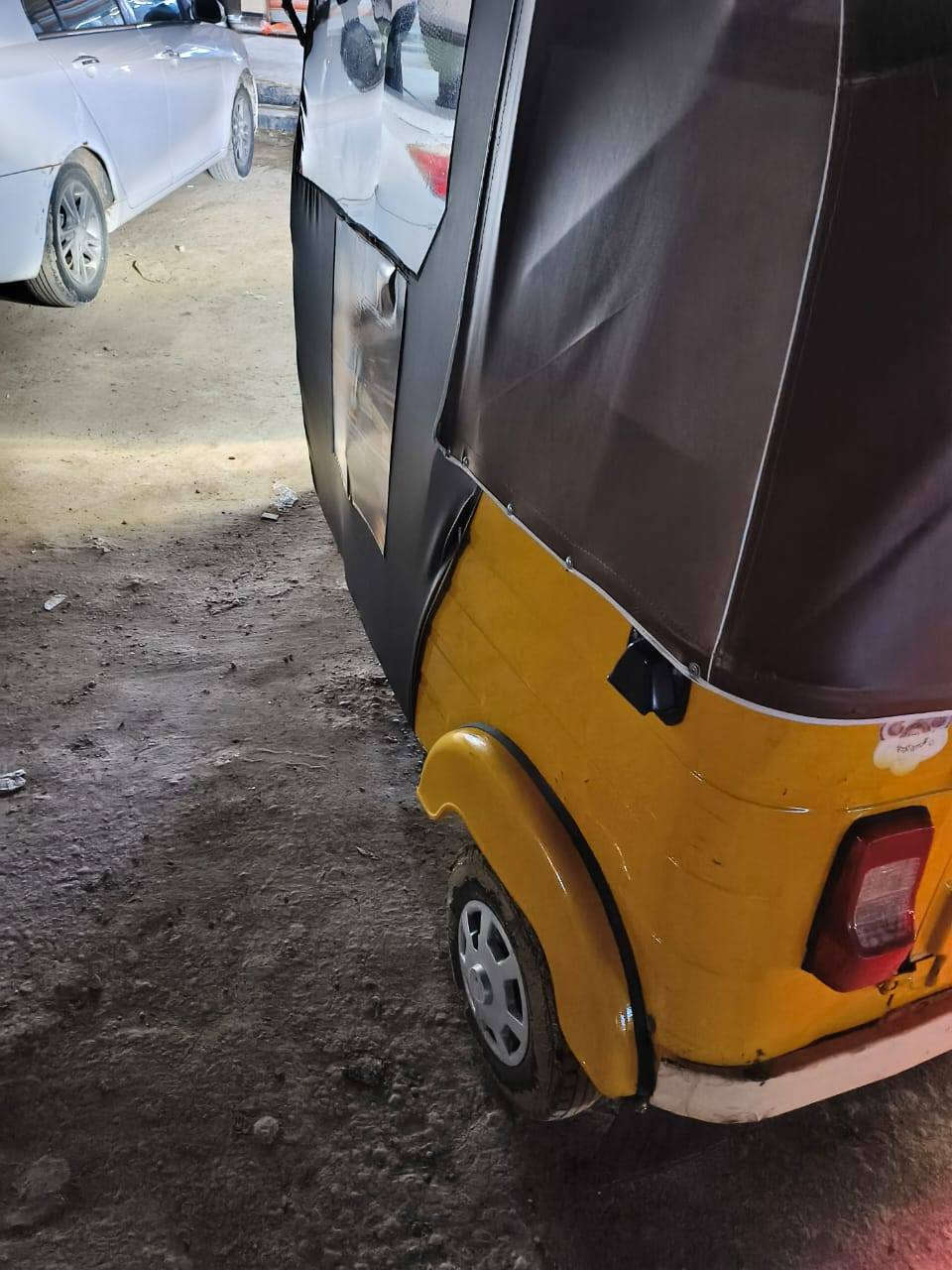 السلام عليكم تكتك للبيع مكان ابو غريب الشهداء2018 رقم ***********
