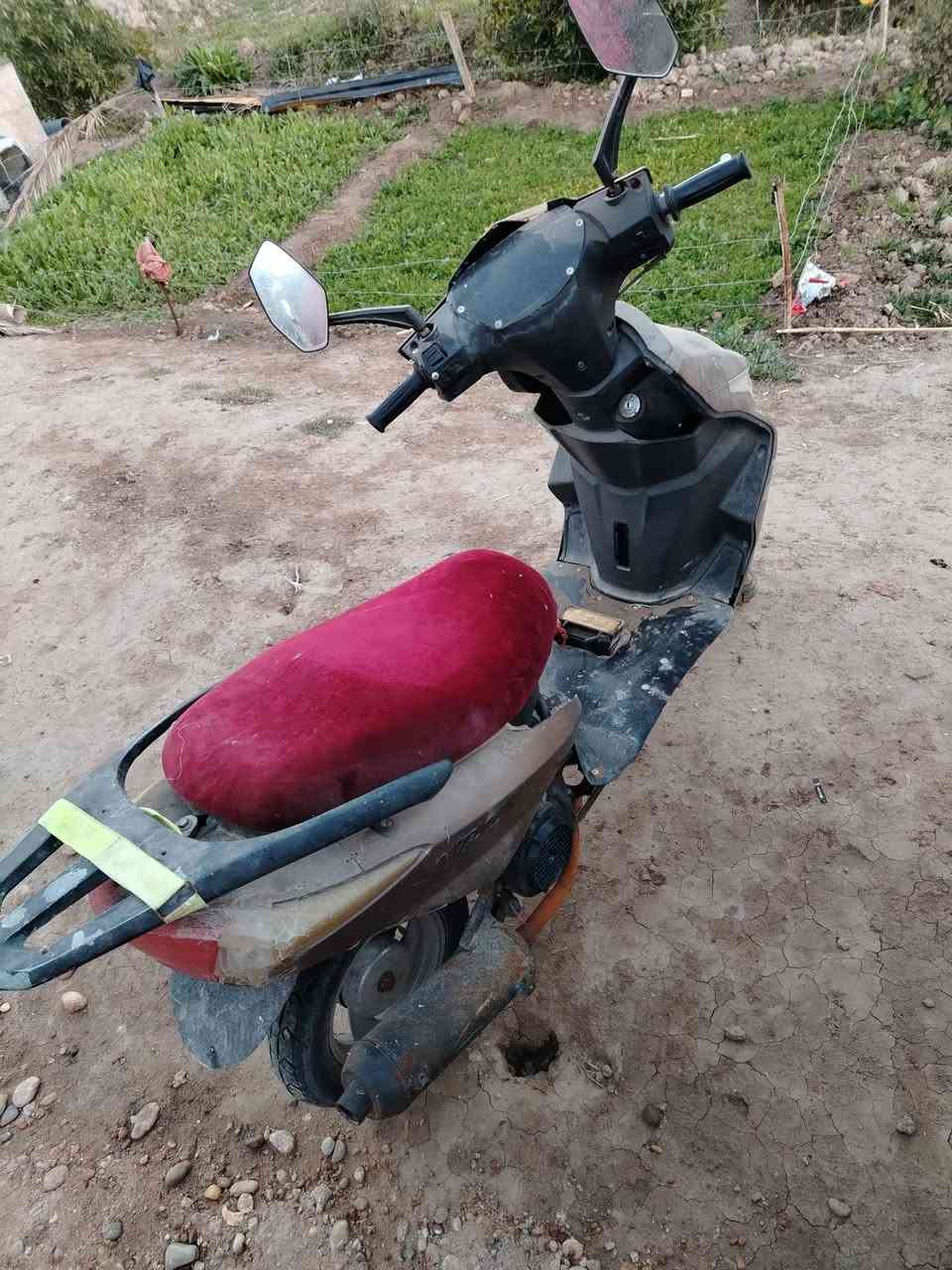 سلام عليكم ذبانه سكنس صيني البيع السعر 200 
***********
