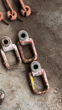 البيع سلاسل متنوعه من طول 2 م 6 م8 م اعدادمن كل نوع بس 2 م العد 30 قطعه فخات العدد16 ومواد متنوعه ت ***********
