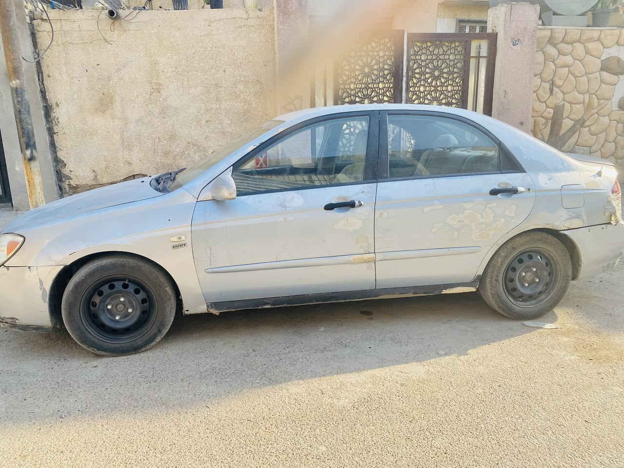 اسلام عليكم  احبتي اقره المنشور عدل رحمه لامك
سبكترا 2006 
محرك 2000
كير مكينه بالكارتون 
تبريت 🥶تدفئه 😡

تخم تاير 🛞
صدر امامي  خلفي جديد 🏎️
دبلات اسم طسه ماتسمع 
السياره مكفوله من التبديل والضربه 

شاشه 🖤💚🩷🎼🎹
زراكات  ماسحات 
رقم  بغداد صدامي  
سياره  بيه سنويه  تفاصيل  
اكفلك 
سرقات  غرمات 
صاحبه بكربله او شايل  ماندله عندي  بس عنوانه  ميطلب  عليه  ربع 
ابيع كوم  حديد  مكان السياره بغداد
السعر 40$
***********
