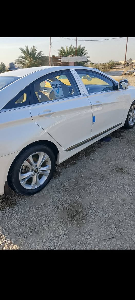 سوناتا 2011 خليجي جديده السياره وكفاله من الصبغ والضربه فقط بارد جدأ قليل كير ومكينه  تخم تاير تبريد كل مكفول رقم شمالي ماناقصه برغي سعر 112 مكاني الحله القاسم ع ***********
