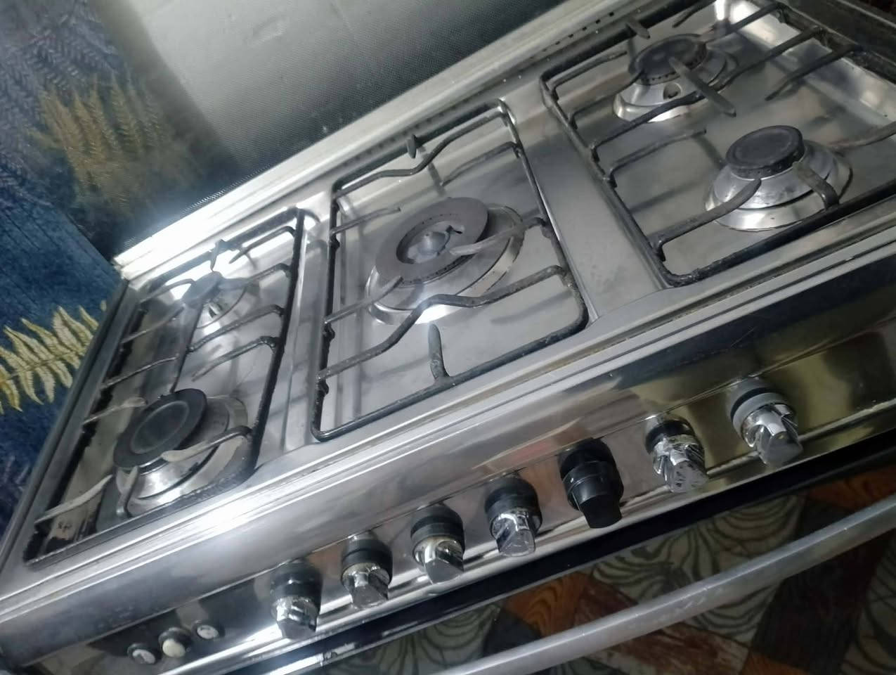 طباخ للبيع شغال فول سعر ٣٠٠ وبي مجال قليل ابو غرق الرغيله ***********
