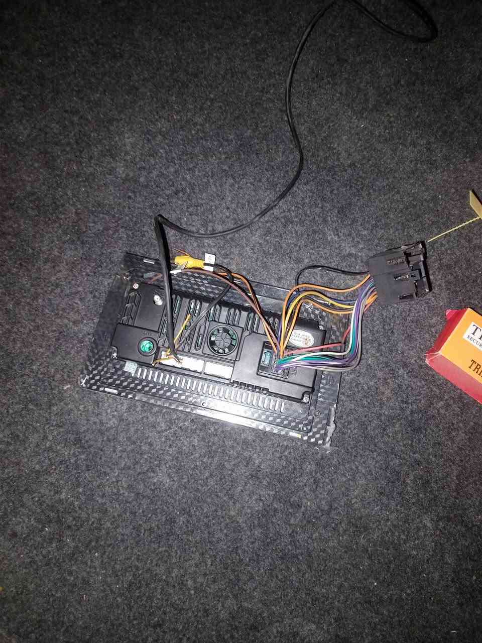 شاشه شخاله على فحص وأني خادم لشراي خابر ***********
