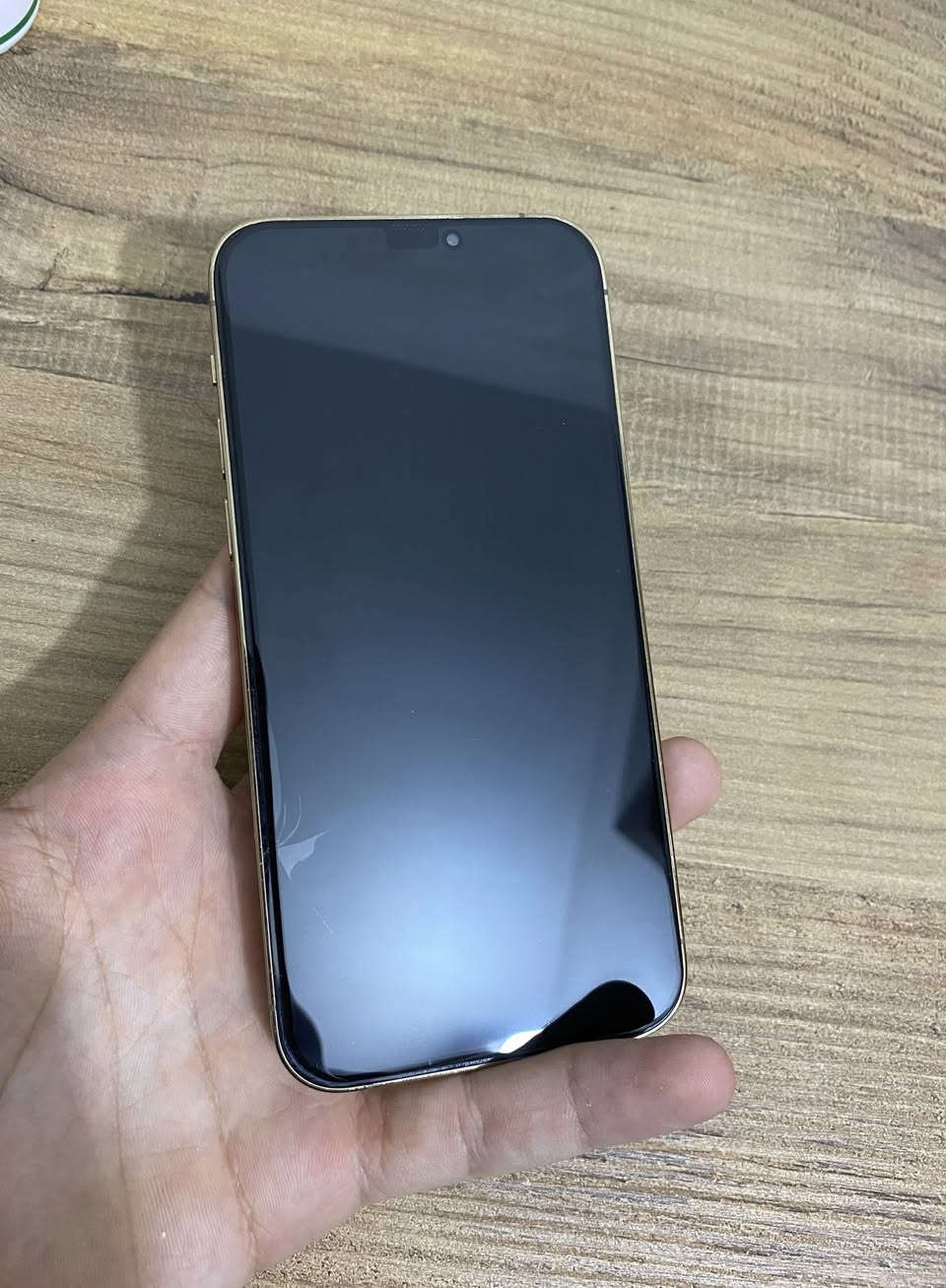 أيفون 12 برو برو ))وتر بروف ما مفتوح نهائياً
ذاكره ٢٥٦ 
نموذج M 
بطارية 78 بلادية
 بي السماعه الفوك واكفة فقط شوف الصور زين
محلقات عدسات ولزكة وحافظة وكيبل 
السعر ٢٩٠ 
مكاني بغداد مدينة الصدر ***********
