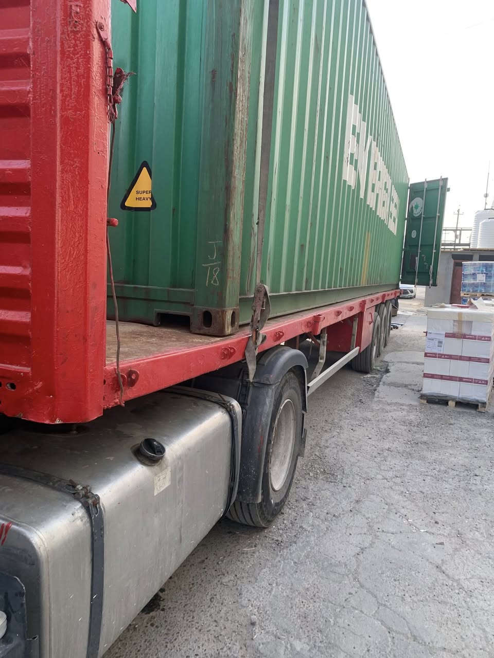 السلام عليكم عربانه للبيع اوربيه ١٣/٦٠تخم تاير شاصي مكفول جيوبلس برميل وركه فوك دنكير علاك جاهزه لشغل شراي اتصل ‭٠٧٧٢ ٣٧٩ ٩٥٨٥‬
