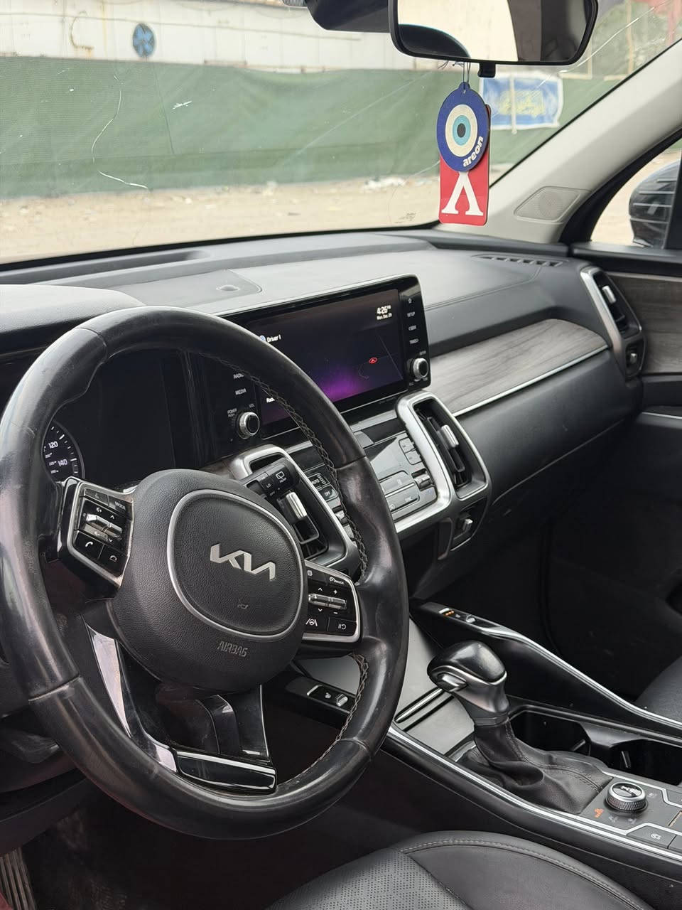 سلام عليم سورنتو مديل ٢٠٢٢ أمريكي حادث جاملغ وباب السايق بدون دواخل صور الحادث مرفوقه بل الصور السياره جديده ٧ راكب داخل جلد بصمه  تخم تاير جديد مكينه وكير مكفوله من الفتح ماشيه ٣٩ ميل مكان السياره بغداد السعر ٢٠٨ وبيها مجال بصيط رقم بغداد التصال ***********
