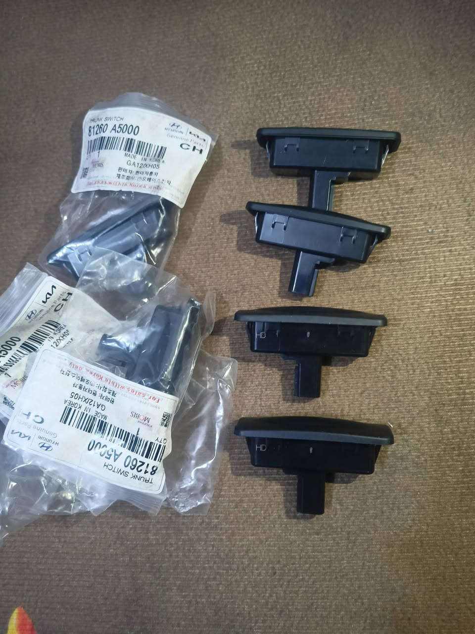 النترا هاج باك GT 
2012/2020
اتووفر مجموعة غراض جديد وكاله ومستعمل اصلي 
تفاصيل واستفسار واتساب
***********

