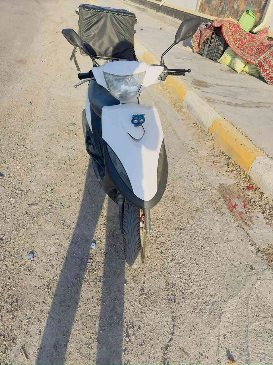 دراجه ماكس عدله بوشه ٤٩ شغاله صلف وهندر من اول نكره سعرها ٥٠٠ الف ناقصه بريك امامي فقط موجود على فيس وهذا رقم واتساب ***********
