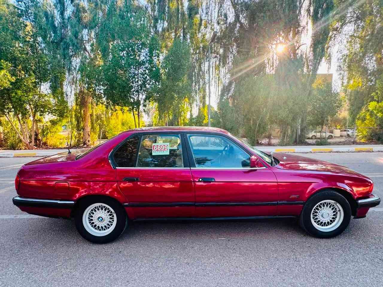 السلام عليكم
شعندك مراوس راسلني واتساب 

بي ام موديل 1992  

صبغ عام للجمالية 

حجم 735

صدر امامي خلفي جديد 

تخم تاير 

غرفتها نضيفه

رقم بغداد شرط التحويل 

تبريد فقط كمبريسر

الكير و المحرك شرط كير اوتماتيك 

كشنات جلد

فتحة

كشنات تدفئة

كهربائيات كلها شغالة 

السياره جاهزه 👍🏻￼

مكاني بابل مسيب

***********
