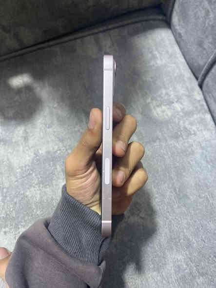 السلام عليكم 
ورحمة الله جهاز ايفون 13عادي للبيع 
نموذج m
 جهاذ مكفول علا ايدي نضافه 95
ذاكره 128
بطاريه 84🔋
لون وردي
 السعر 460
وهاذ رقمي للشراي ***********
