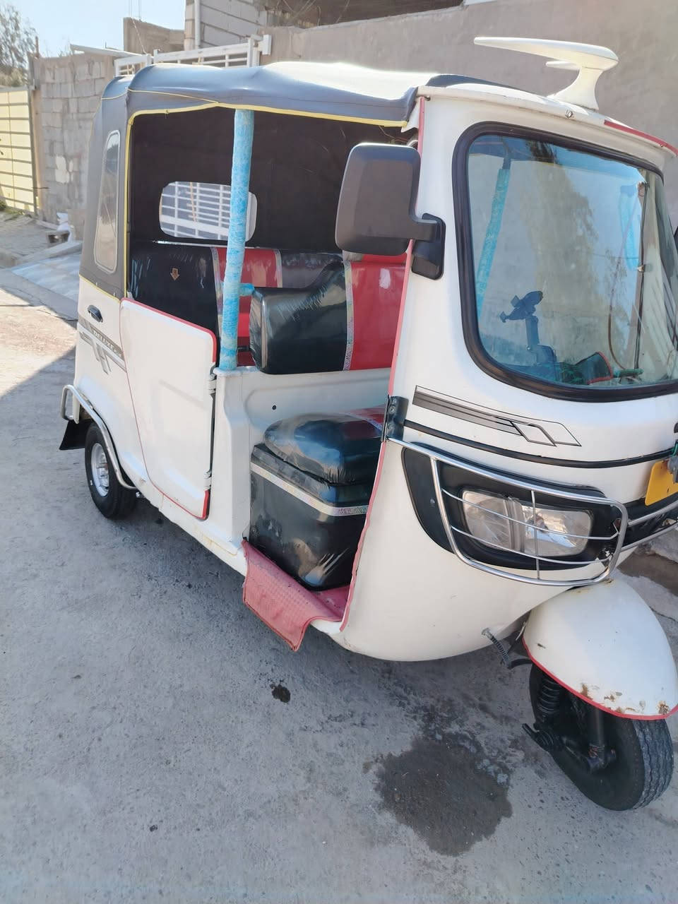 سلام عليكم
تكتك تي في اس.          2021 /٢٧/١١ للبيع كفاله عامه كهربائية تخم تاير معه سبير جديد وياله جدجد دوشمه جديده تكتك كامله من كلشي محرك كفاله عامه قبل سبوع شاده شركه تكتك رقم وسنويه باسمي تحويل ثاني يوم 
***********///0759670439 خابر وتدلل موجود وتساب
