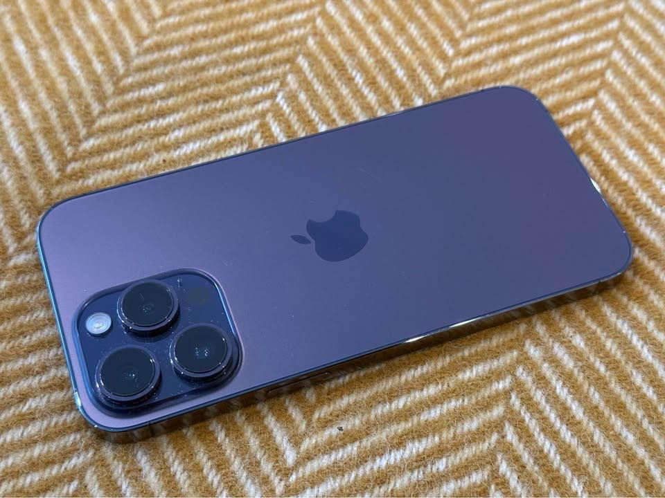 iPhone 14 pro max💜256 Gb
السلام عليكم ايفون 14 برو ماكس لون بنفسجي ذاكرة 256
جهاز نضيف حيل ما مفتوح وكلشي بي شغال 100‎%‎
بطارية 95 
مكاني بابل واذا بعيد عليك توصيل عندي
السعر 875 وقابل للتفاوض 
رقمي ***********
