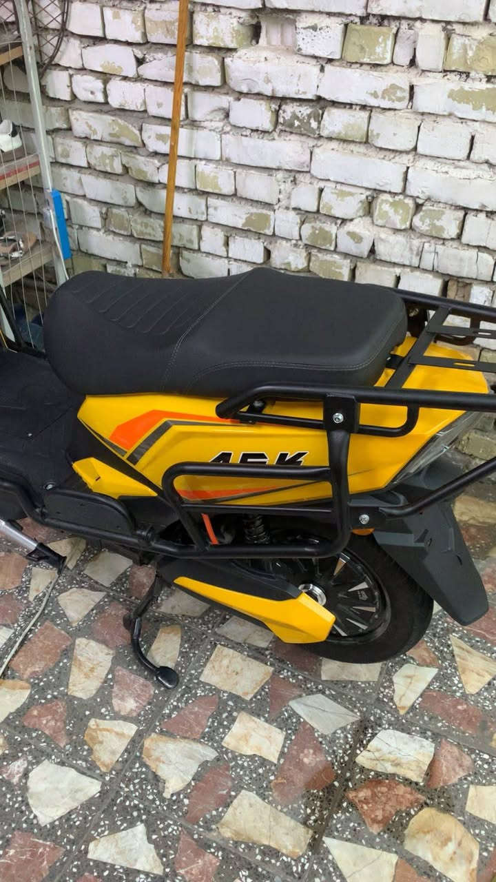 دراجه سكنس 2026 اخر اصدار..عدد البطاريات _6_ مسطره السرعه 85الحجم _2000w...تقطع مسافه _70_ كيلو بل شحنه الواحده..حسب الوزن والسرعه...سويجين وبصمتين..تشغيل عن بعد وجهاز مانع سرقه..الدراجه جديده شرط الوكاله. شخط واحد مابيه  ..وصل المعرض وكتلوك الشركه بيه..شاحنه اصليه تدعم الشحن السريع والأيقاف الذاتي عند امتلاء البطاريات السعر (مليون و150) وبي مجال بسيط  الشراي يتصل...***********واتساب موجود
