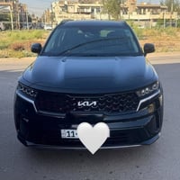 كيا سورنتو  اس ٢٠٢٣ وارد امريكي بنوراما مقاعد جلد اسود ملكي  محرك 4 سل...