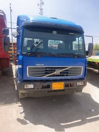 للبيع موديل 2005 كرين 3400 كفاله عامه السعر 190 وبيه مجال واسط الصويره...