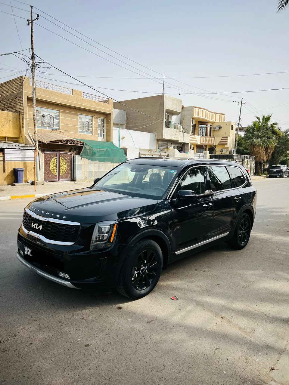 السلام عليكم سيارة تولورايت موديل ٢٠٢٢ للبيع او مراوس حسب القناعة ٧ راكب فول المواصفات فتحة بصمة محرك وكير وتبريد مكفول السيارة ابسمي رقم بغداد دولي السعر ٢٢٥ ورقة حادثها جوملغ وباب صبغ واموضح بل الصورة العنوان بغداد الكرخ الاتصال *********** او ***********
