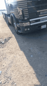 سلام عليكم سكاينه موديل 2000 راس وعربانه سنويه ضايعه ابيع بدون تحويل
سياره راس وعربانه تخم تاير باتري جديد السعر 135 وبيه مجال رقم التليفون ***********
