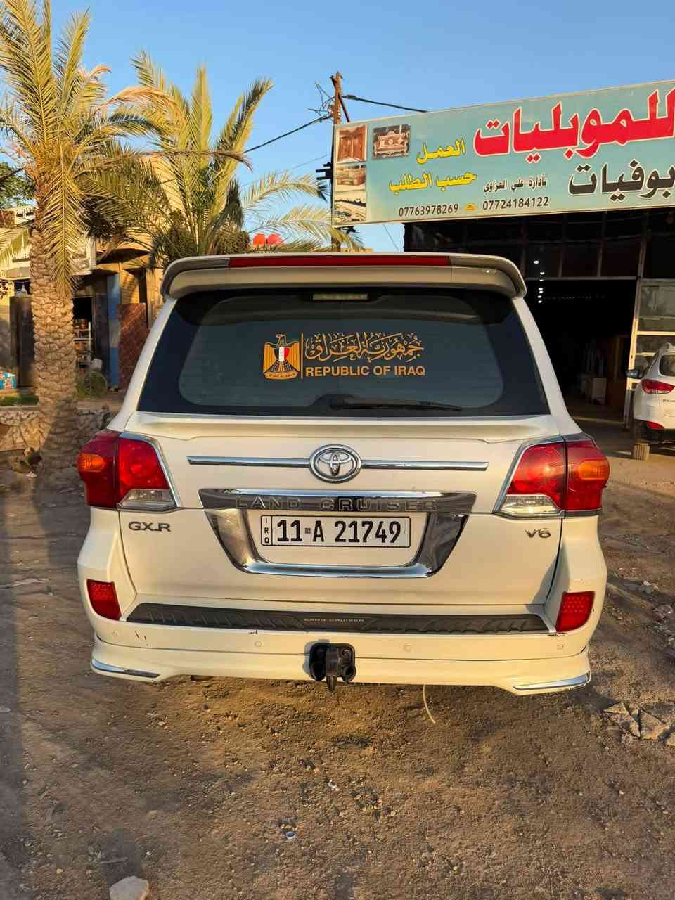بسم الله الرحمن الرحيم 

لاندكروز جكساره 2008 محدثه 14 خارج فقط بك لايتات وشباك امامي ودعاميات فقط نضيفه جدا بمعنى الكلمه من دواخل وخارج ومثل ماموضح بالصوره والنضافه مبينه عليهه وكدامكم الصور 

السياره مكفوله كفاله عامه ماعدى طعجه (صغيره جدا وترجع بدون بارد ولا اي شي ثاني فقط سحب وترجع طبيعيه )

تبريد ماشاءلله بارد ثلج  وخير من اللله تجي تفحص كدامك 
8 قطع تبريد vip 
مقاعد حلد لون صحراوي 
داخليته صحراويه 
شاشه حجم كبير 
سبير منازل 
تايرات 4جدد ماخذهم 
7 راكب 
مود سرعه واقتصادي 
وباقي المواصفات المعروفه للاندكروز 
والسياره كدامكم ونضافتهه وترتيبه على ايدي واني جناي 
وبالعافيه عالياخذهه وترايهه لوين متريد 

السعر 227 وبيهه مجال بسيط حك الجيه وسعرهه قليل مقارنتا بنضافه السياره ومقارنتنا باخواتها وبيع مال مستعجل
للاستفسار الاتصال على الرقم ***********
