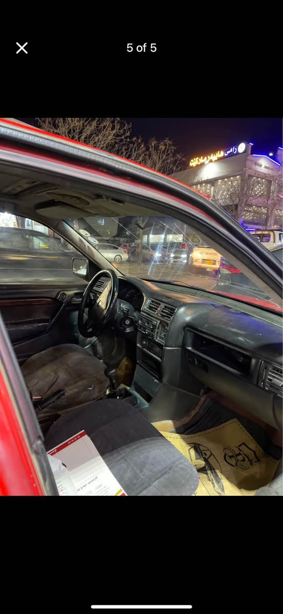 فیکترا مۆدیل ١٩٩٣
تەکسیە کرایتە خسوسی 
یەک جەمپی خەفیفی پشتی هەیە زۆر نیە
گێر مەکینە تەقە رەقە بەشەرت
رەقەم فەحس هەزە هەموو شتی نوێیە هەتا ٢٠٣١
یەک دینار مەسرەفی نیە سلایدە سەیارەکە
موشتەری تەلەفۆن بکە
بە رەنگ و روی هەر مەخەرەتێ سەیاروکی زۆر جوان و بە غیرەتە

***********
***********
وەتس ئاپ و کۆرەک 
سحری 38 وەرەقە و مەجال أربيل, العراق
