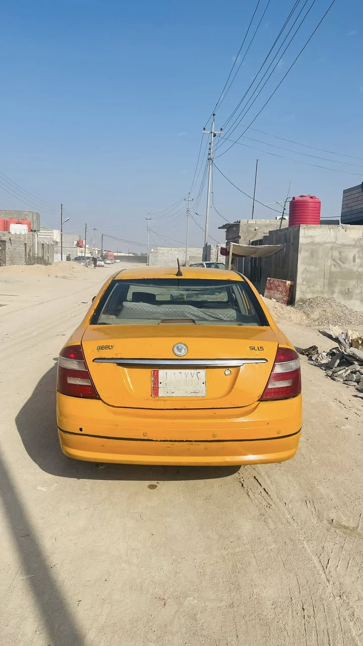 موبل 2013 كير ومحرك كفاله حداده حلوه السعر16 وبيها مجال مكان الزبير ***********
