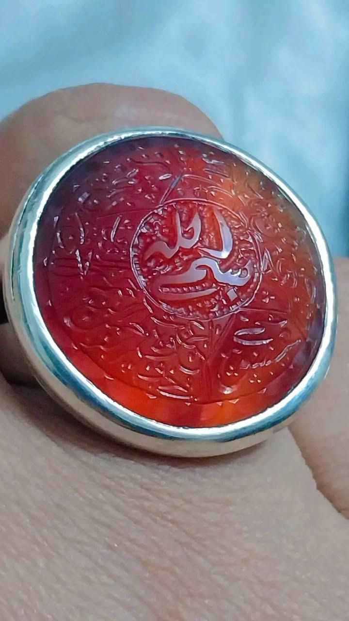 عقيق يماني دائري
مخطوط حرز السيد القاضي

خط المبدع محمد همداني (رفيع)

 صياغه الزركاني

السعر والتفاصيل خاص


**إذا كنت صاحب هذا الإعلان وتريد حذفه لأي سبب، رجاءا أرسل رسالة إلى الدعم الفني**