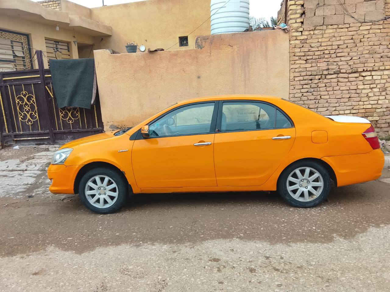 سلام عليكم سياره جيلي مابل لبيع كير ومكينه موديل 2013سياره خير من الله سنويه 2026/12/13/تنتهي
تخم تاير جديد حداديه 100/70سعر 28ميسان كميت بيه مجال ***********
