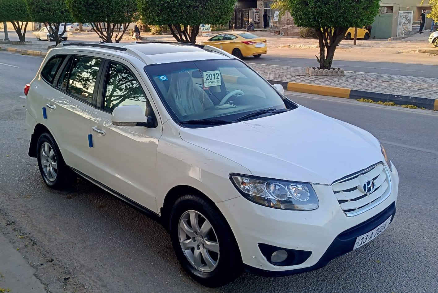 السعر 107 الاستفسار*********** هونداي سنتافي خليجي 2012 بيهه رشات صبغ فول مواصفات واحد علا واحد من عده البصمه شاير بل مري كهرباء فتحه سقف تحكم ستيرن شاشه كامره دواره لايت زنون اصلي كشنات مخمل فور ويل شغال مكينه 6 سلندر وكير مكفولات ماشيه 170 كيلو متر حداديه جديده تخم تاير جديد 3 قطع ثلج داخل بيجي ويل كب كروم رقم مميز بسمنه مشروع وطني سنويه 2029 مكان السياره كربلاء مكلف بنشر
