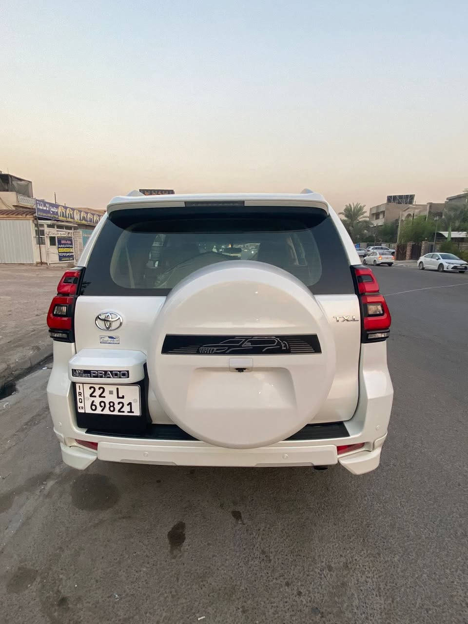 للبيع برادو  موديل 2022
مكفوله كفاله عامه رقم اربيل باسمي 
محرك 6 سلندر 4000 مواصفات  TXL

ماشيه 55 
دبل تانكي
فتحه سقف
حساسات امامي خلفي 
كامره
شاشه كبيره
8 ايرباك
كشنات جلد 
ثلاجه
كشن كهرباء
اشاير لكزز
مكان السيارة بغداد البياع / حي الرسالة
للاستفسار: ***********
