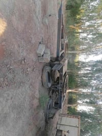 البيع كرسي مال مقطورة كامل بس دناكير ما بي نضيف ما متعوب   07875325897...