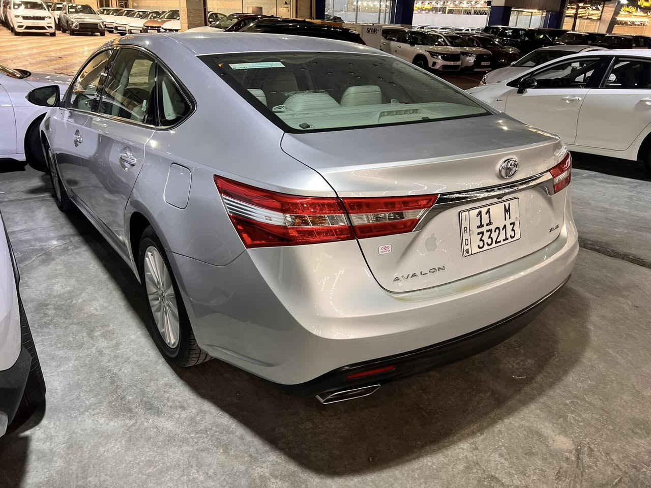 السلام عليكم
أڤلون وارد امريكي كلين 

العداد 96000 الف ميل 

السعر 19500 الف دولار 

العنوان معارض البياع 

***********
