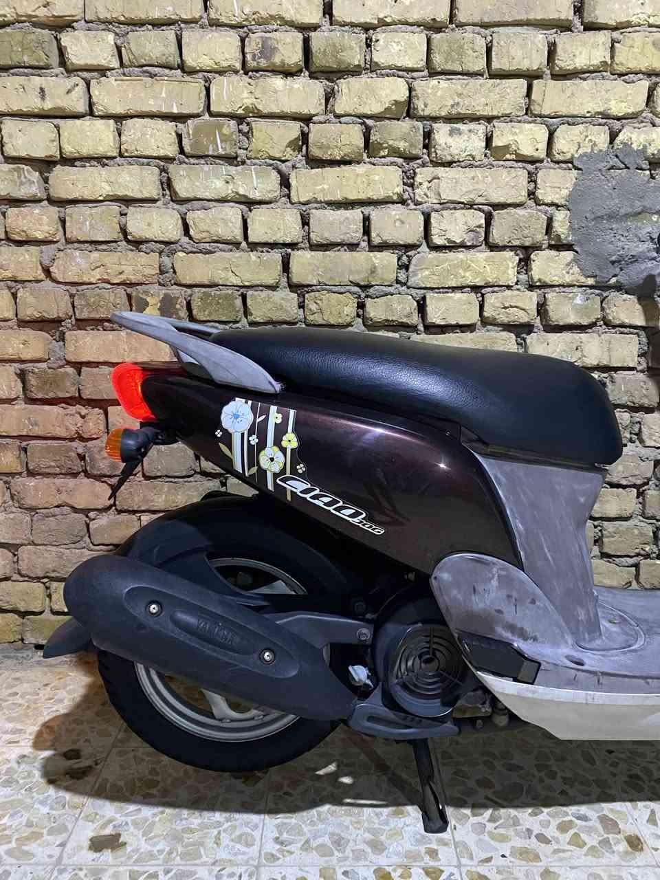 السلام عليكم دراجه فله للبيع كفاله عامه شرط برغي ما مفتوح بيه شرط شلعه ومعدل فول  السعر 1350 وبيه مجال 
الاستفسار *********** مكان ميسان .
