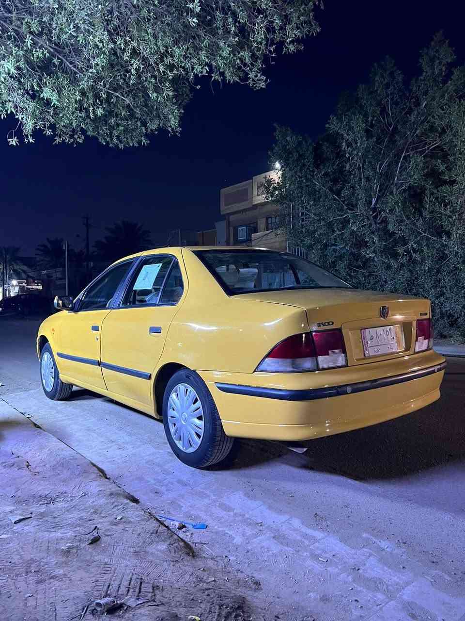 سمند 2012 
بيها بنيد مبدل
وجاملغ خلفي مصبوغ
مكان السياره بغداد 
الامين الثانيه
45 وبيها مجال 
***********
