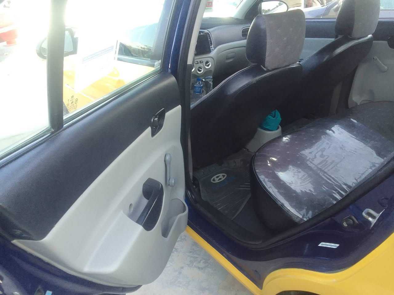 سلام عليكم اكسنت موديل 2011فول خدمات مكينه 16صدر جديد كربائيات باتري تايرات كله جديد سياره جاهزه بيهه قطعه وحده تبديل ولباقي ليبل واحد صبغه وحده السياره بيهه تصفيه مال معجون قليل شرط تحويل اووكاله بطاقه بانزين هم بيهه صاحبهه يمي بكركوك سعر 88بيهه مجال لطيبين مكاني كركوك ***********
