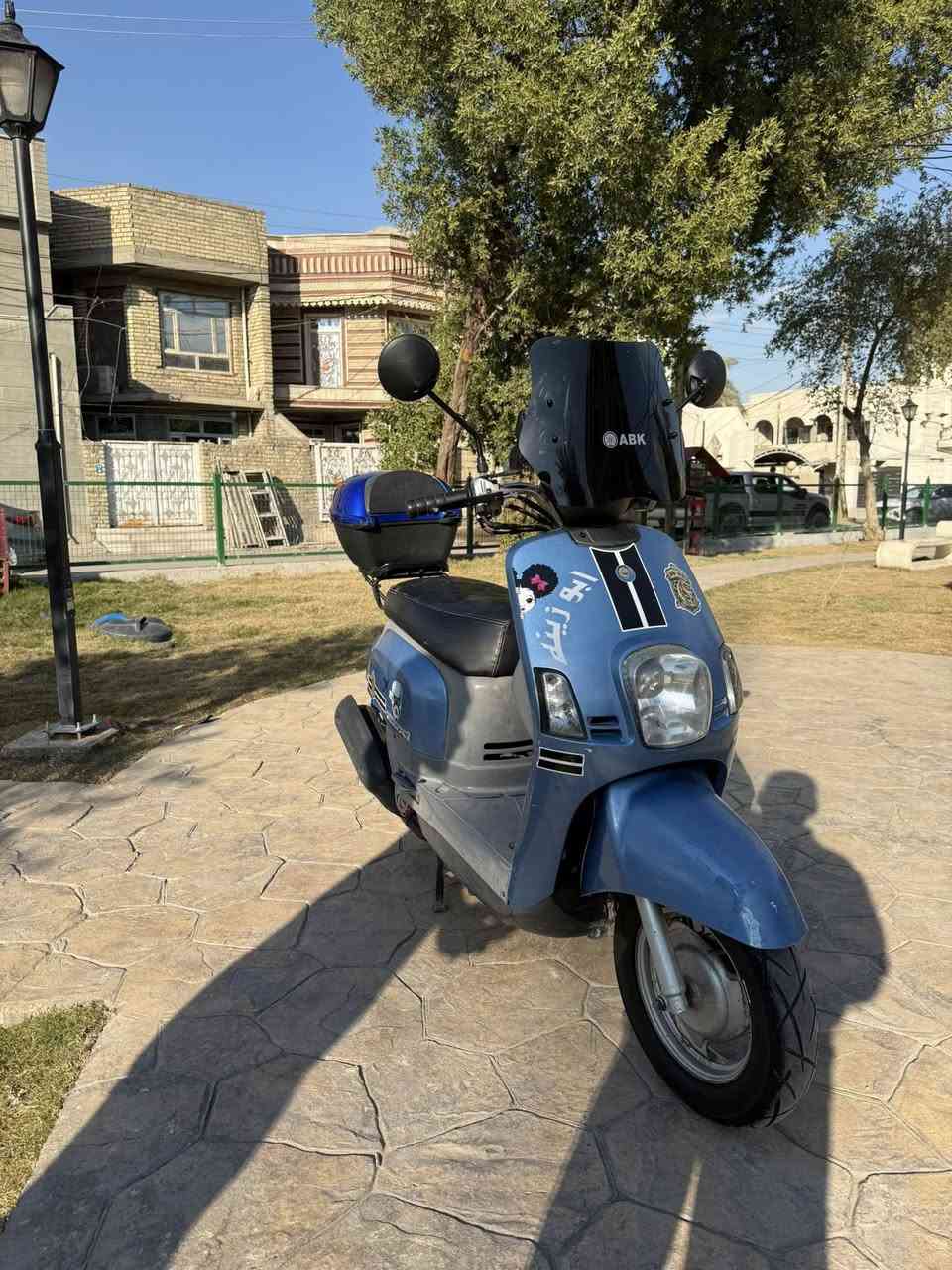 السلام عليكم للبيع دراجه بوليس نوزل دراجه رمبه صار 3اشهر نازله من رمبه اوراق منفيس واسويلك مكاتبه نزلت ماشيه 28الف وهسه ماشيه 32الف دراجه مصروف عليها هواي شغلات بيها وكاله شلعه ومعدل خرسه وبكل وكت نكره ومابيها اي نقص مكفوله مكاني بغداد الدوره شارع 60. السعر 800وبيها  مجال قليل للشراي وبالعافيه عل ياخذها دراجه مال جناي رقمي ***********
