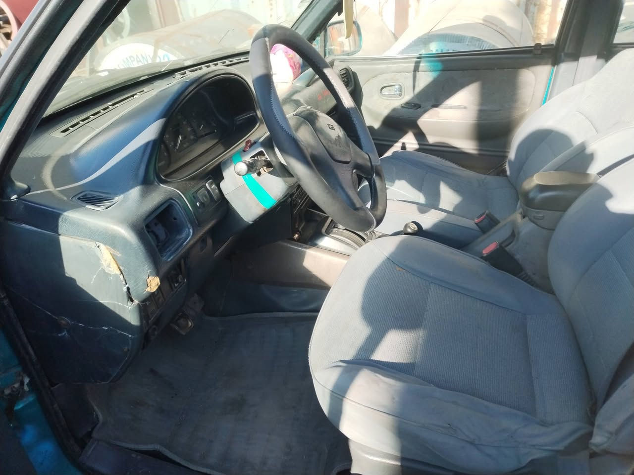 السلام عليكم
كيا اسبورتج موديل ٩٦ محوك وكير مكفولات
كهربائيات كلها شغاله لاخياس ولاضربه
رقم بغداد انكليزي السعر ٤٦ وبيها مال حك الجيه
السياره شارع شيخ عمر مقابل جامع السهروردي
رقم تليفون ***********
