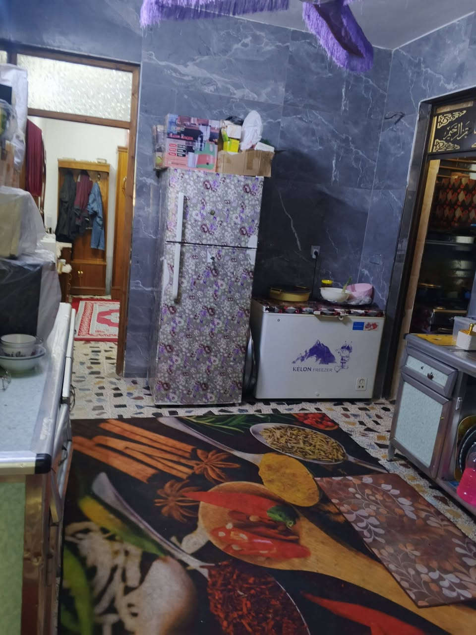 دار للبيع المساعدة 100متر خلف مول الأمراء ماء كهرباء سند 25 كامل من كلشي مع 3سبالت طبقين 3غرف نوم اتصال او واتشاب ***********
