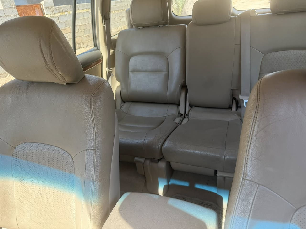 لاند كروز للبيع رقم بغداد 
ابريم موديل ٢٠١٤
تخم تاير ستفسار
***********
