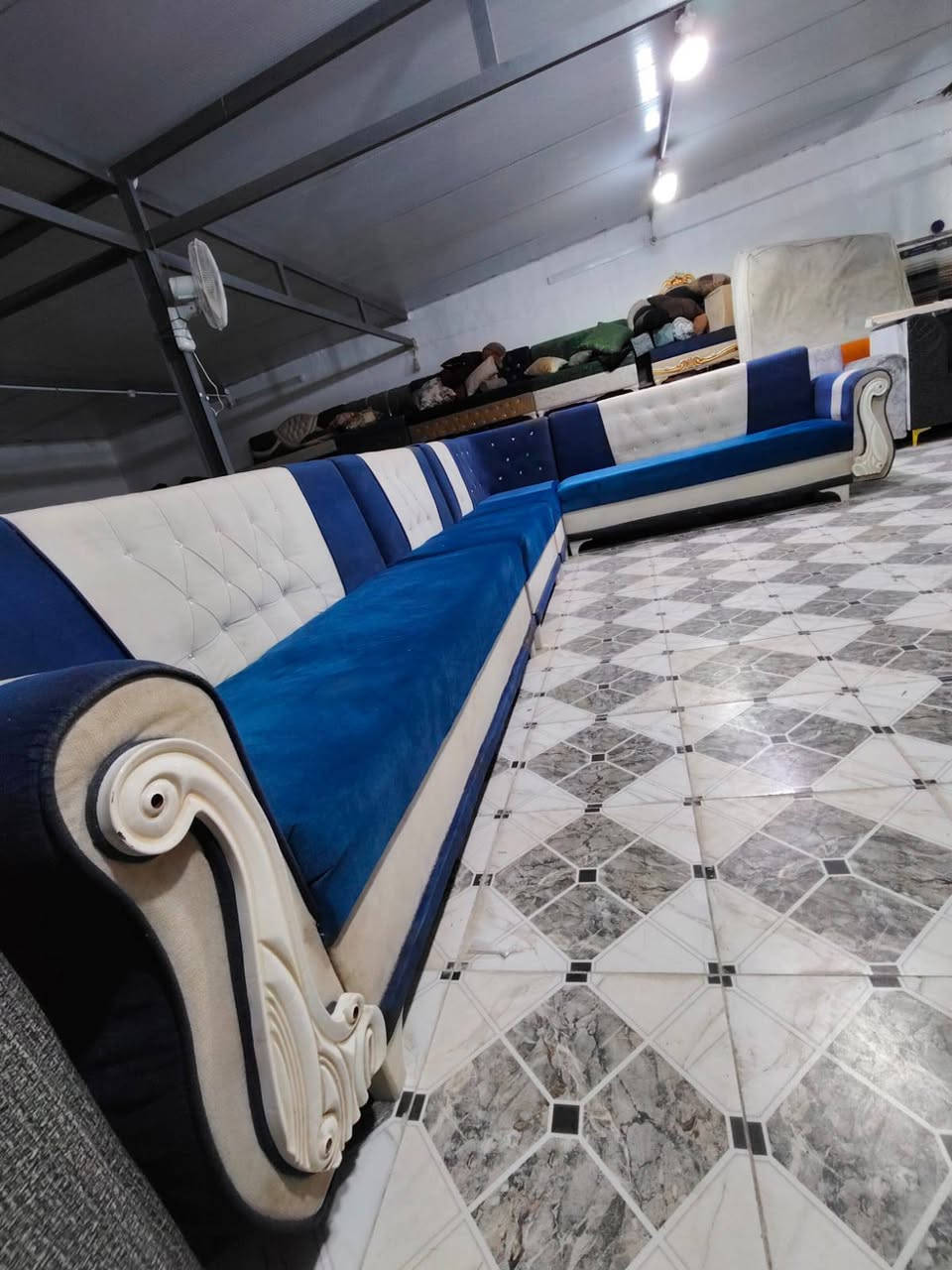 تخم ديوان حرف L
5قطع  
فقط مبدأ بس المقعد اقماش
وسفنج تابع فديو كل التفاصيل بي
السعر 
250
عنواني ناصريه الغراف طريق ال سهلان منطقه العميرات 
***********
