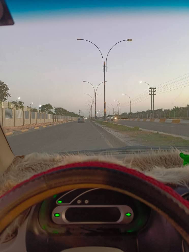 موديل 2013
هيكل سليم تماماً ضربة خفيفة بالصفحة، بدون تبديل، خياس بسيط جوة الباب 

• المكانيك والأداء: محرك نشط (لا تنقيص ولا تبخير) مع كير اوتو وعادي مكفول. تشغيل السيارة من أول "سويج"

• تحديث شامل: صدر جديد بالكامل يتضمن (راديتر جديد، جوينات، قفايص) مع استخدام ماء راديتر خاص.

• تبريد وتدفئة شغالين فقط محتاج غاز.

• نظام ذكي: سنتر لوك مع خاصية صعود الجام تلقائياً عند قفل السيارة.

• الداخلية: غرفة السيارة بحالة الوكالة، نظافة 100%.

• الأوراق: رقم كربلاء ، رقم انكليزي دولي كربلاء (جاهزة للتحويل باسم المشتري).السنوية لل31

"السيارة نظيفة جداً ومصروف عليها."

السعر 27 وبي مجال. .. عنوان السيارة كربلاء

للتواصل.. ***********
